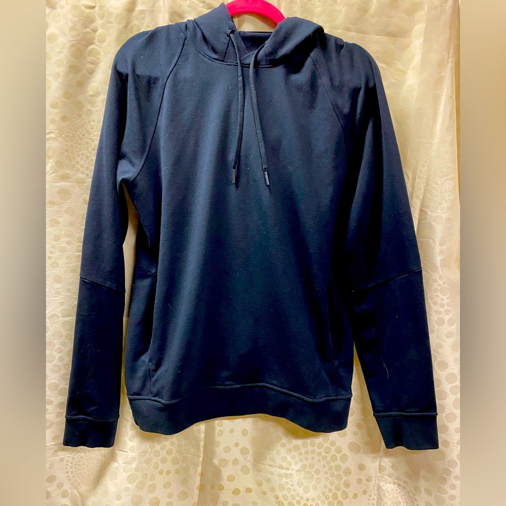 10022 - Men’s Lululemon City Sweat Pullover Hoodie
Black- size large